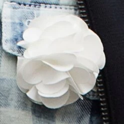 Warren Asher Boutonnière à Fleur Blanche Luxueuse -Bijouterie Soldes Boutique 10922best