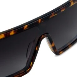 Otsu Occasus | Lunettes De Soleil Carrées Rétro à Motif écaille Et Verres Noirs Polarisés -Bijouterie Soldes Boutique 2 3 glasot