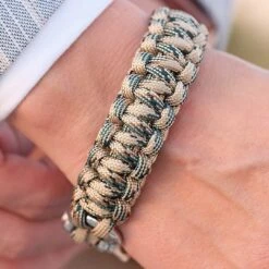 Tailor Toki Bracelet Paracord Sable 13 Tailor Toki Bracelet Paracord Sable -Bijouterie Soldes Boutique 21 green and tan paracord bracelet cropped
