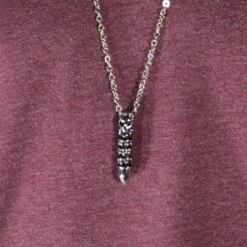 Fort Tempus Collier à Pendentif Cartouche Et Crânes -Bijouterie Soldes Boutique 26 skulls pattern stainless steel necklace cropped2