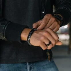 Lucleon Bracelet Icon En Cuir Et En Perles De Pierre Grises -Bijouterie Soldes Boutique dsc5960