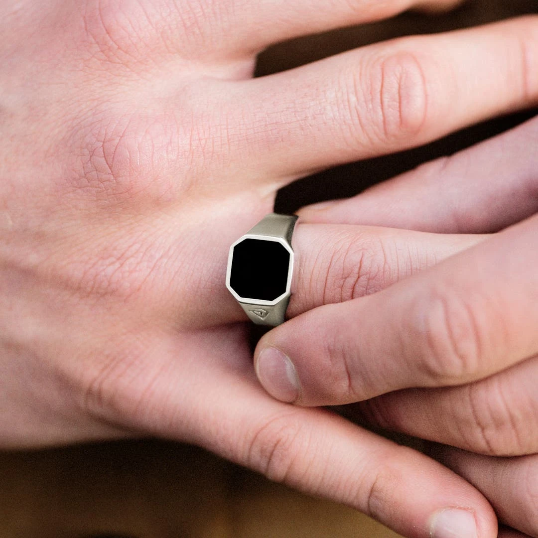 Northern Jewelry Chevalière Argent 925 Et Onyx Noir 5 Northern Jewelry Chevalière Argent 925 Et Onyx Noir – Image 3