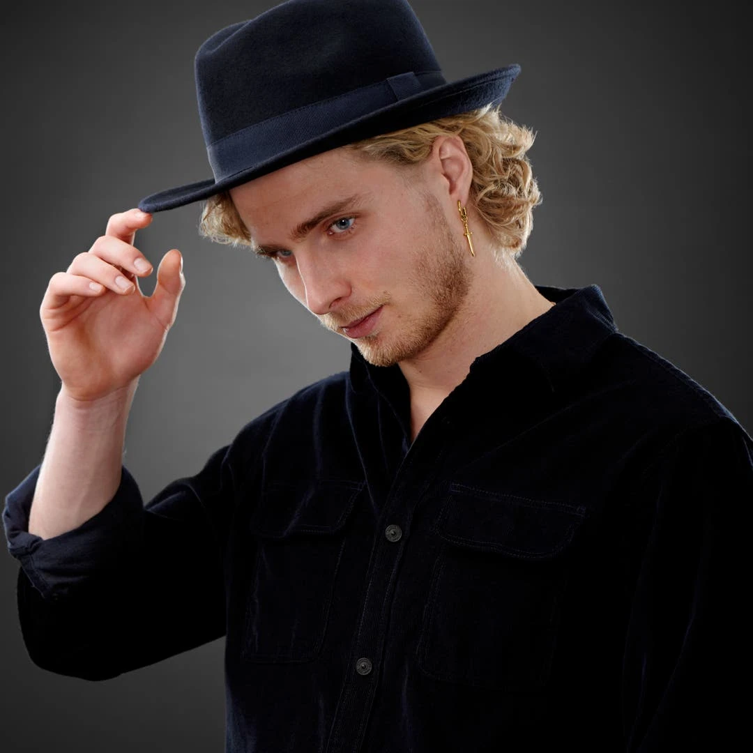 Lucleon Boucle D'oreille En Acier Doré Avec Pendentif épée 6 Lucleon Boucle D'oreille En Acier Doré Avec Pendentif épée – Image 4