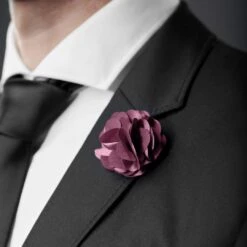 Warren Asher Boutonnière à Fleur Bordeaux Luxueuse -Bijouterie Soldes Boutique rel megashoot lapel pins 11015 111
