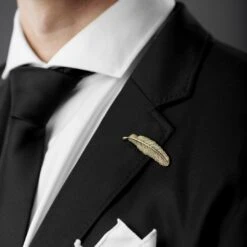Warren Asher Broche Pour Homme à Plume Dorée -Bijouterie Soldes Boutique rel megashoot lapel pins 11467 1