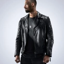 Lucleon Collier à Plaque Militaire Argentée Icarus Gael -Bijouterie Soldes Boutique rst ll icarus dogtags productpage 24651 bjoernvalentine 1b