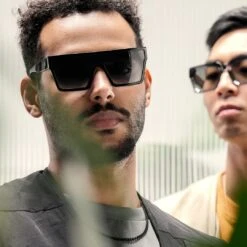 Otsu Occasus | Lunettes De Soleil Carrées Rétro à Verres Noirs Polarisés 10 Otsu Occasus | Lunettes De Soleil Carrées Rétro à Verres Noirs Polarisés -Bijouterie Soldes Boutique rst spring 23 otsu sunglasses square blackblack 1c