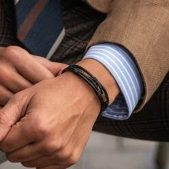 Lucleon Bracelet En Cordons De Cuir Noir Et En Acier Noir Et Or Icon 10 Lucleon Bracelet En Cordons De Cuir Noir Et En Acier Noir Et Or Icon -Bijouterie Soldes Boutique sdfjkhdsfjkhw4rfseflkjs