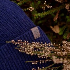 Fawler Hiems | Bonnet Bleu Marine à Revers En Laine Recyclée 13 Fawler Hiems | Bonnet Bleu Marine à Revers En Laine Recyclée -Bijouterie Soldes Boutique ste hiem scarves hats and gloves collection 2641