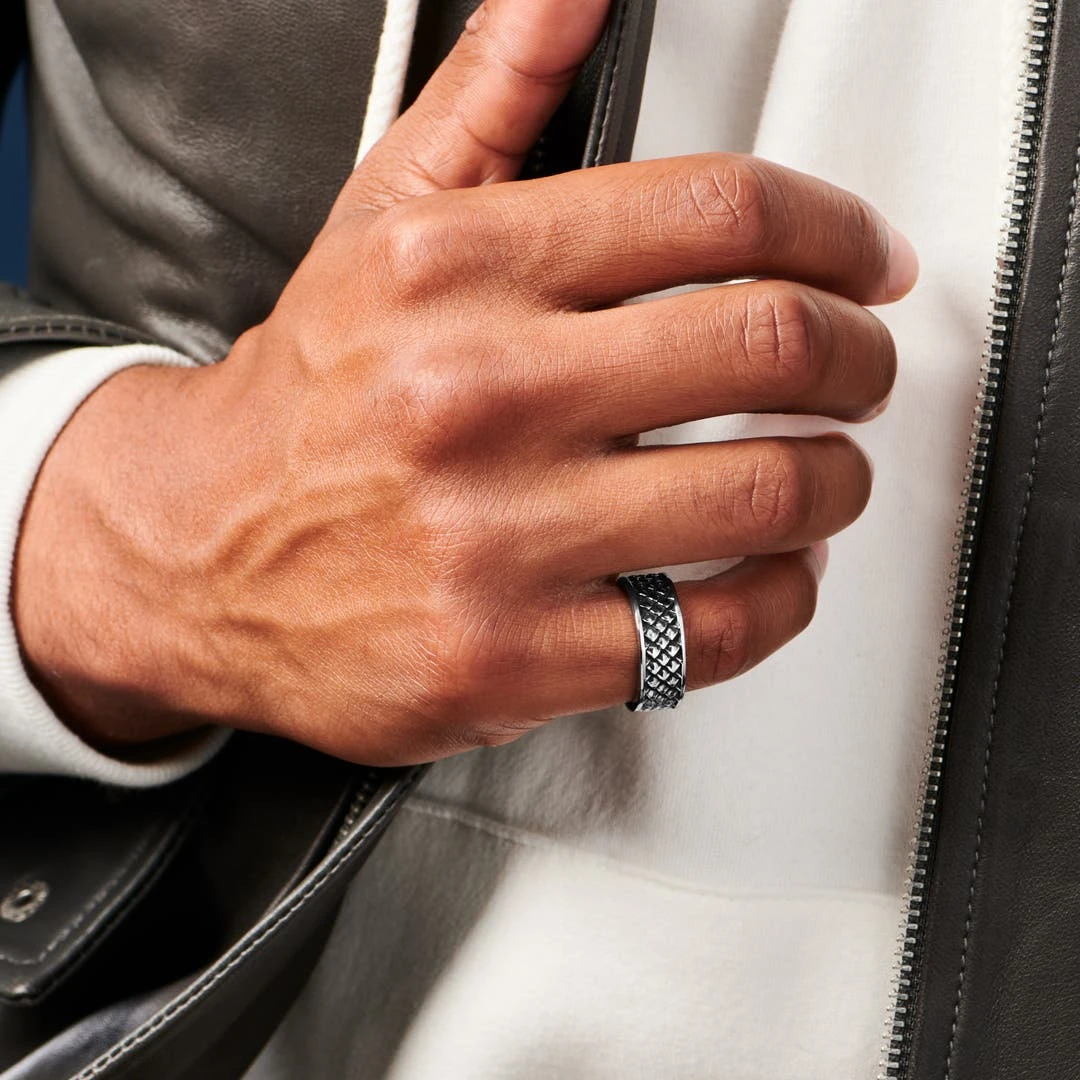 Moody Mason Bague Noire Et Acier à écailles De Dragon 5 Moody Mason Bague Noire Et Acier à écailles De Dragon – Image 3