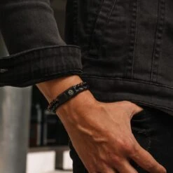 Lucleon Bracelet Icon En Cuir Et Perles œil De Tigre Rouge -Bijouterie Soldes Boutique sv5 sergio vol. 5 20315 bracelets sq